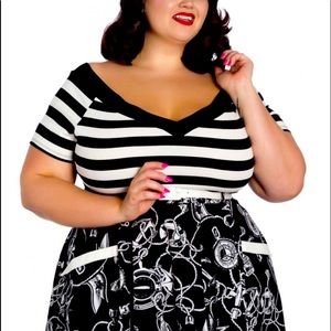 Hell Bunny Black and white top